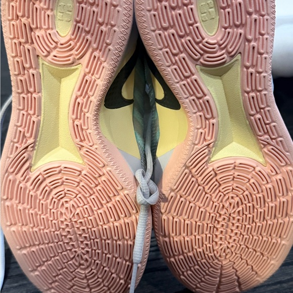 NEW Sabrina 3 Women's Size 5 Summit White/Iron Grey - Picture 8 of 8